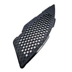 Lewa tylna kratka boczna...